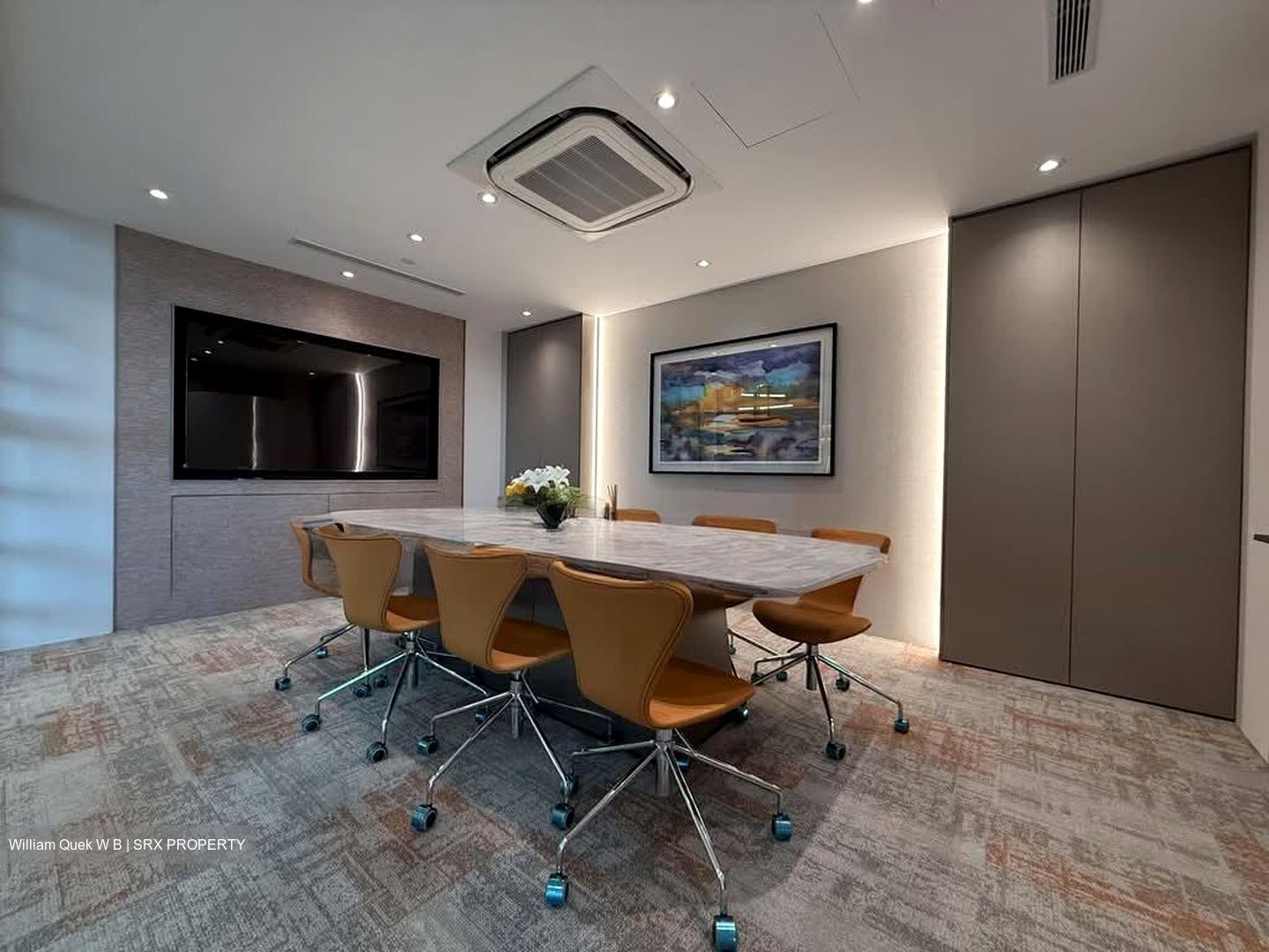 Arc 380 (D8), Office #532390921